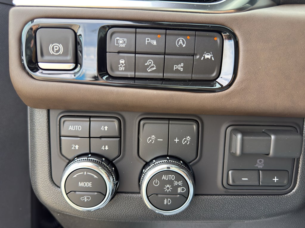 2026 GMC Yukon Denali Ultimate - Photo 19