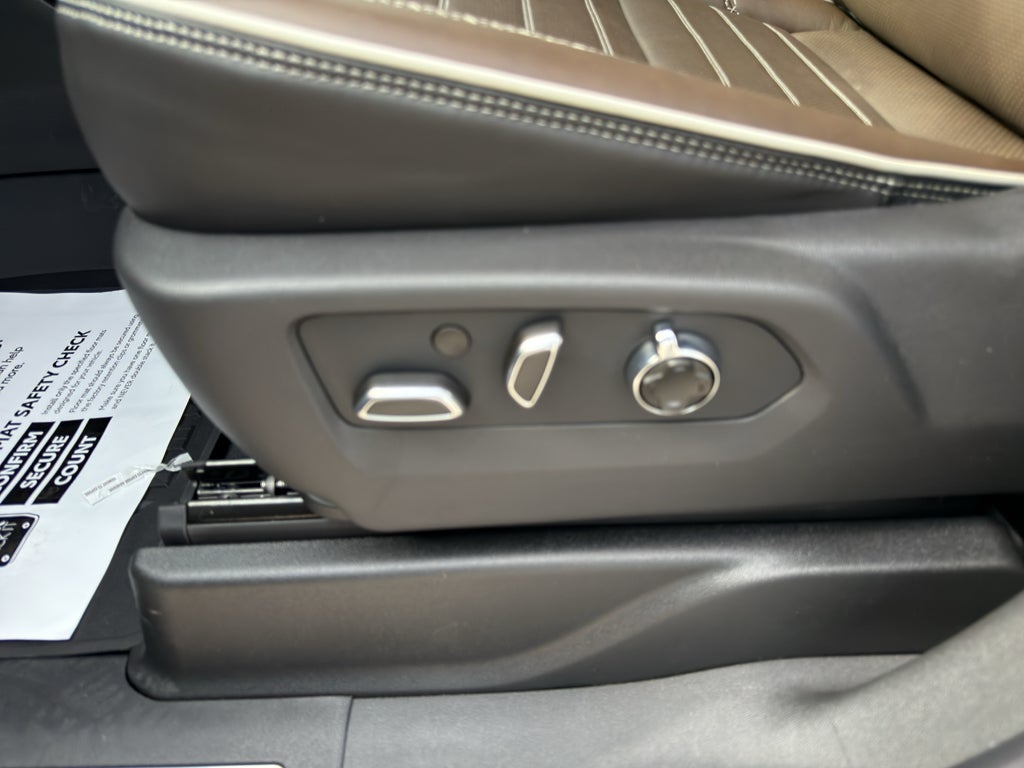 2026 GMC Yukon Denali Ultimate - Photo 7