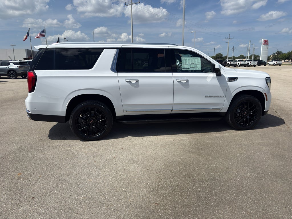 2026 GMC Yukon XL Denali - Photo 29