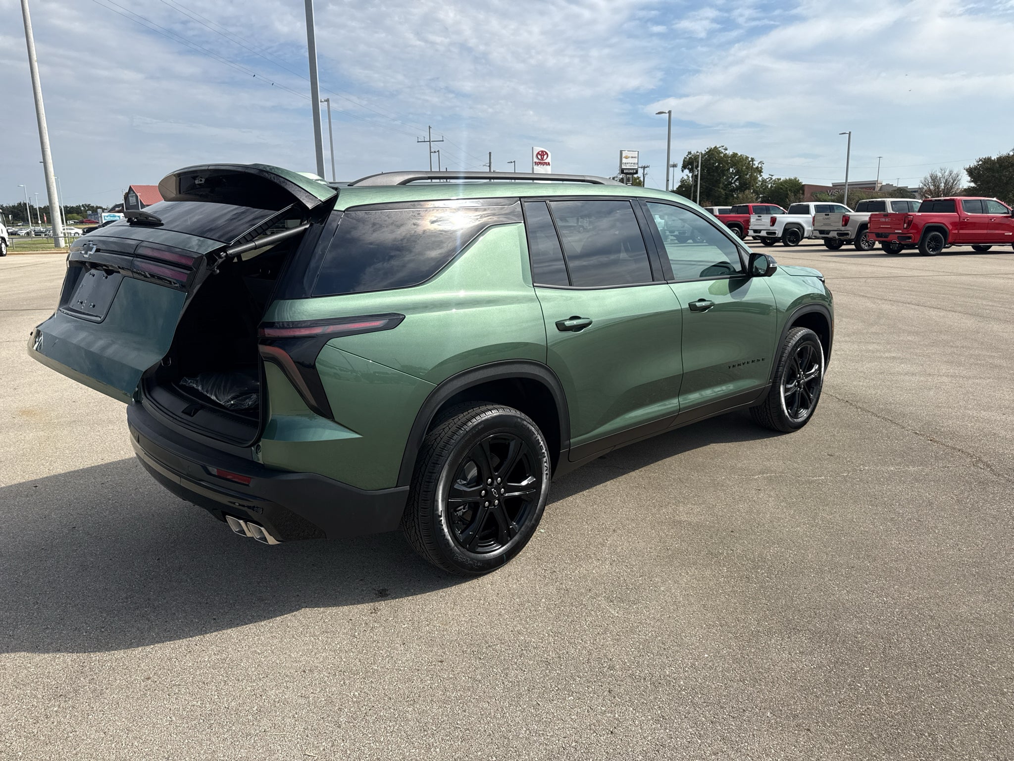 2027 Chevrolet Traverse LT