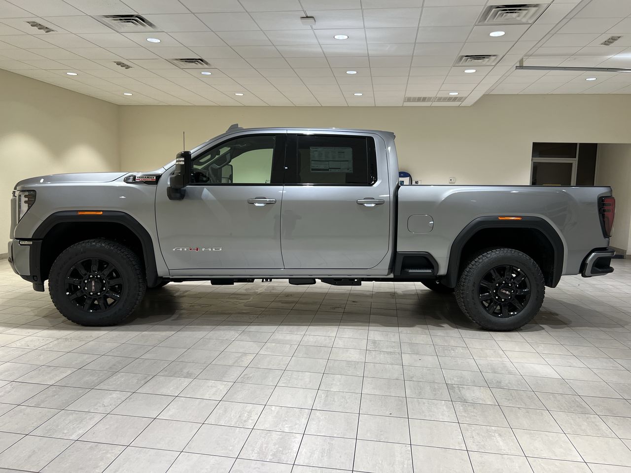 2026 GMC Sierra 2500HD AT4 - Photo 10