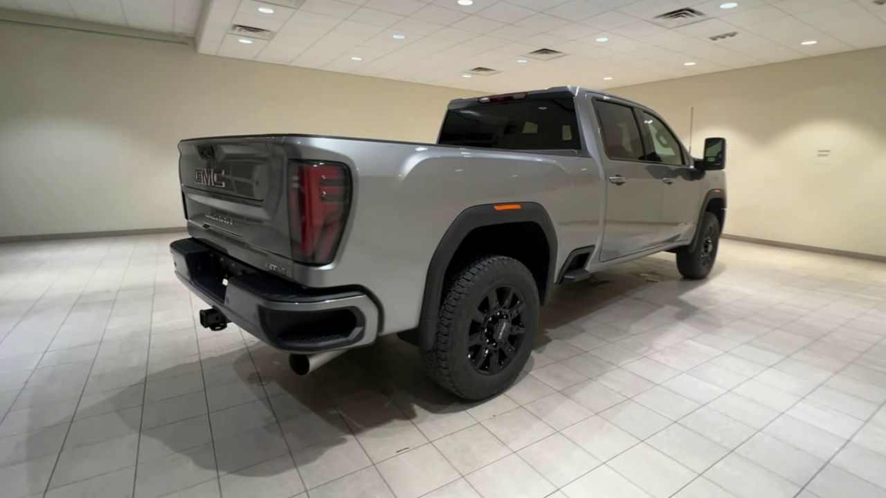 2026 GMC Sierra 2500HD AT4 - Photo 2