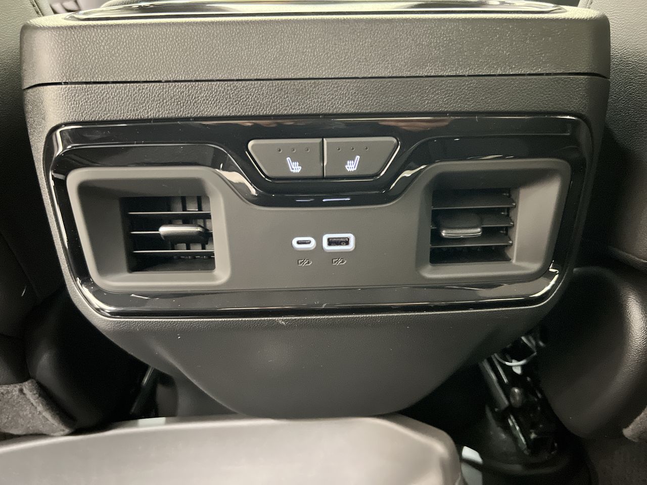 2026 GMC Sierra 2500HD AT4 - Photo 28