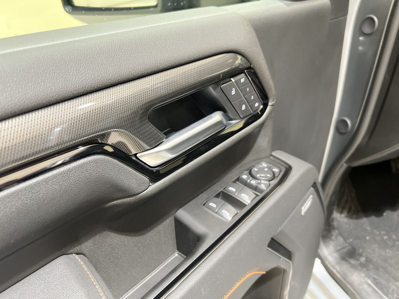 2026 GMC Sierra 2500HD AT4 - Photo 30