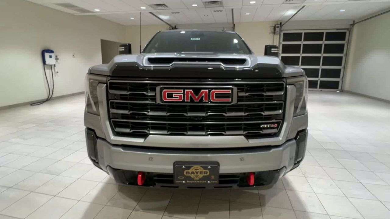 2026 GMC Sierra 2500HD AT4 - Photo 5