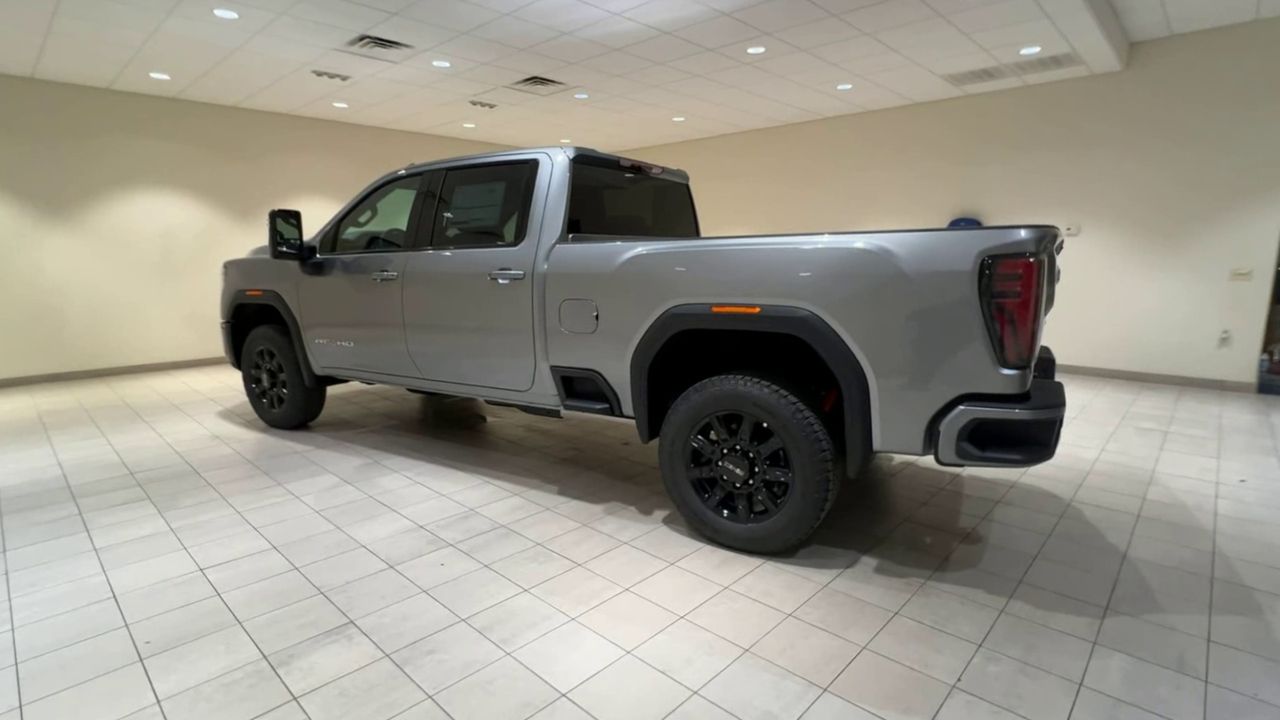 2026 GMC Sierra 2500HD AT4 - Photo 8