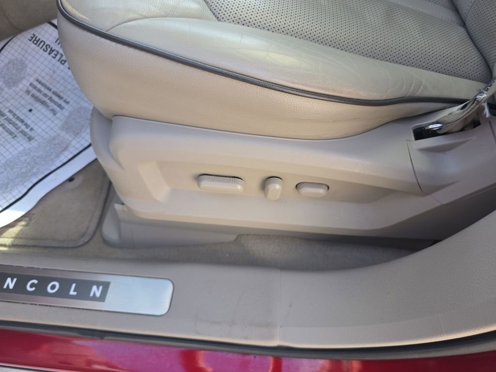 2015 Lincoln MKX Base