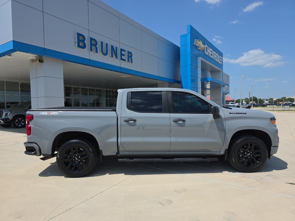 2024 Chevrolet Silverado 1500 Custom