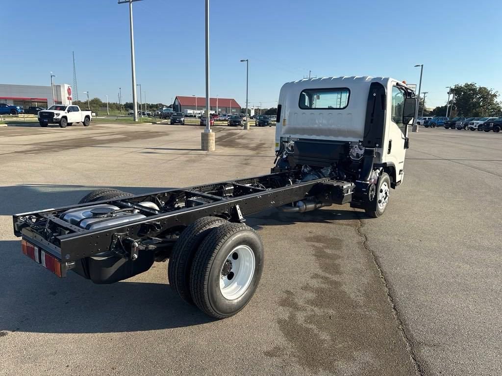 2025 Chevrolet Low Cab Forward 3500 1WT