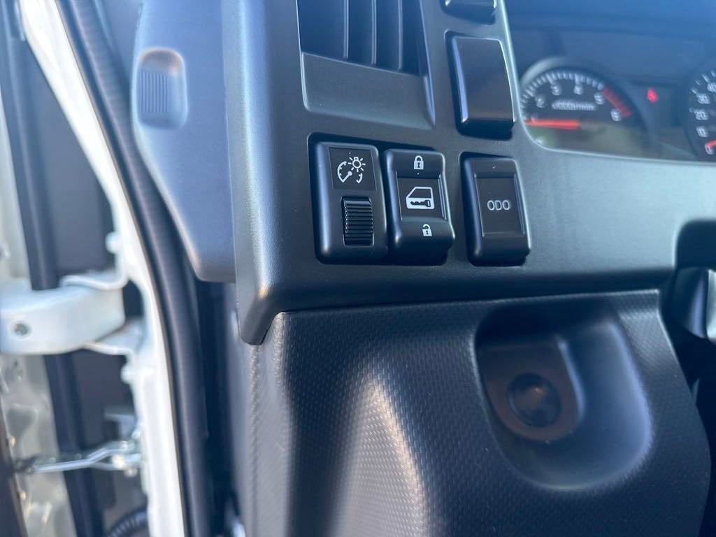 2025 Chevrolet Low Cab Forward 4500 1WT