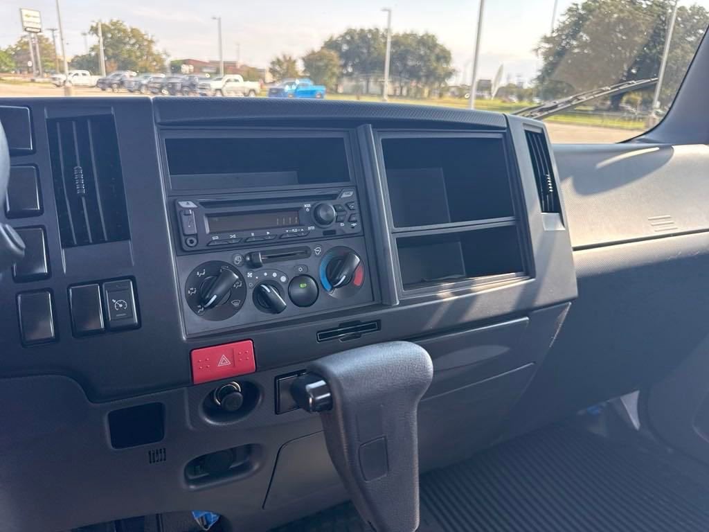 2025 Chevrolet Low Cab Forward 4500 1WT