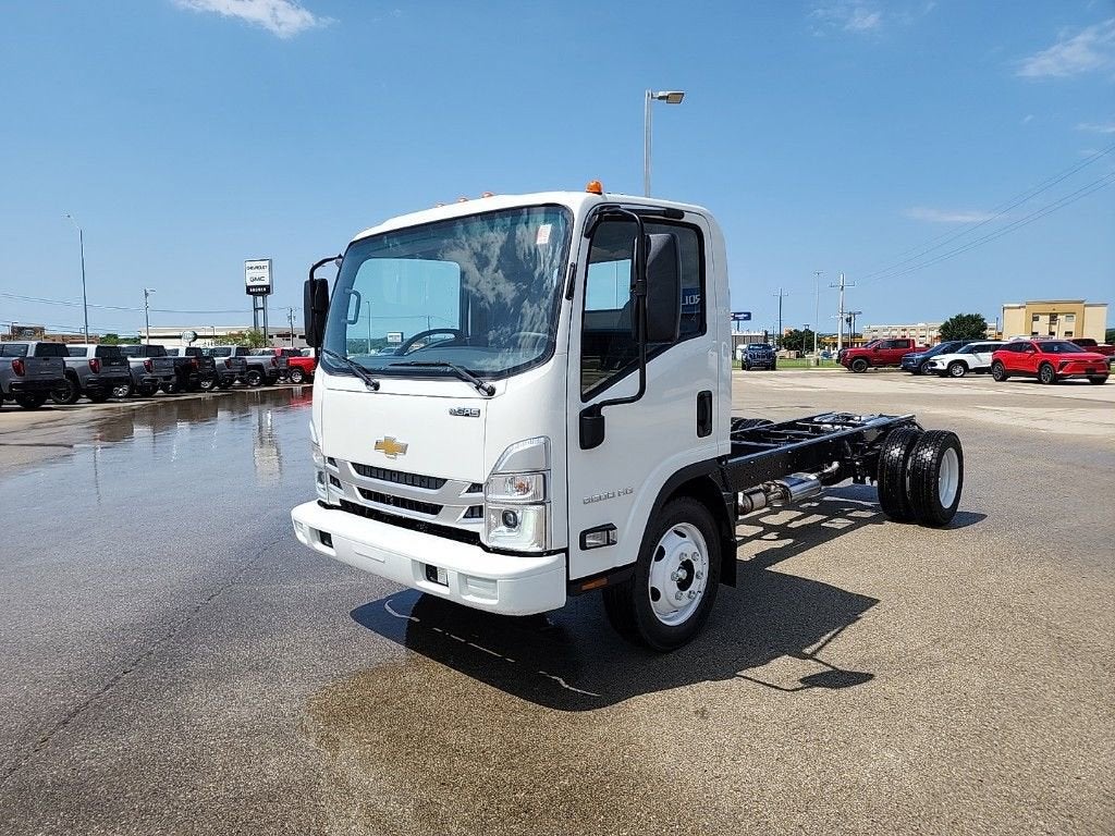 2025 Chevrolet Low Cab Forward 5500 HG 1WT