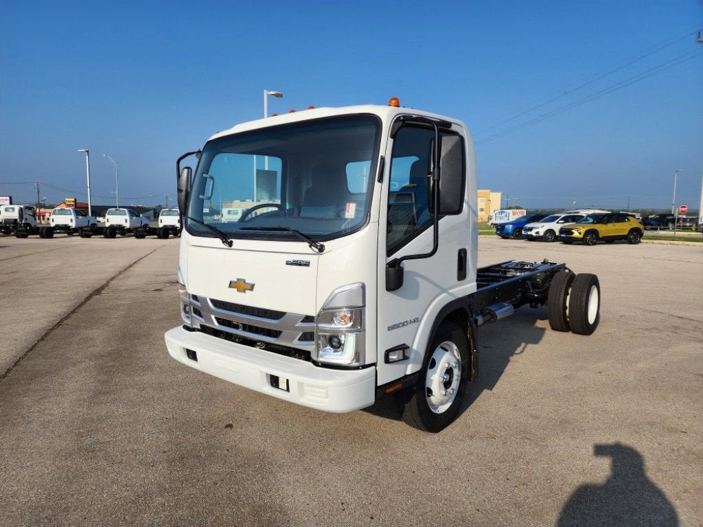2025 Chevrolet Low Cab Forward 5500 HG 1WT