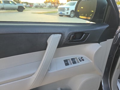 2013 Toyota Highlander Base